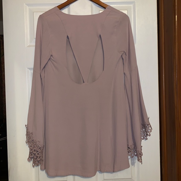 FOREVER 21 DRESS WITH FLORAL TRIM SLEEVES - Picture 3 of 4